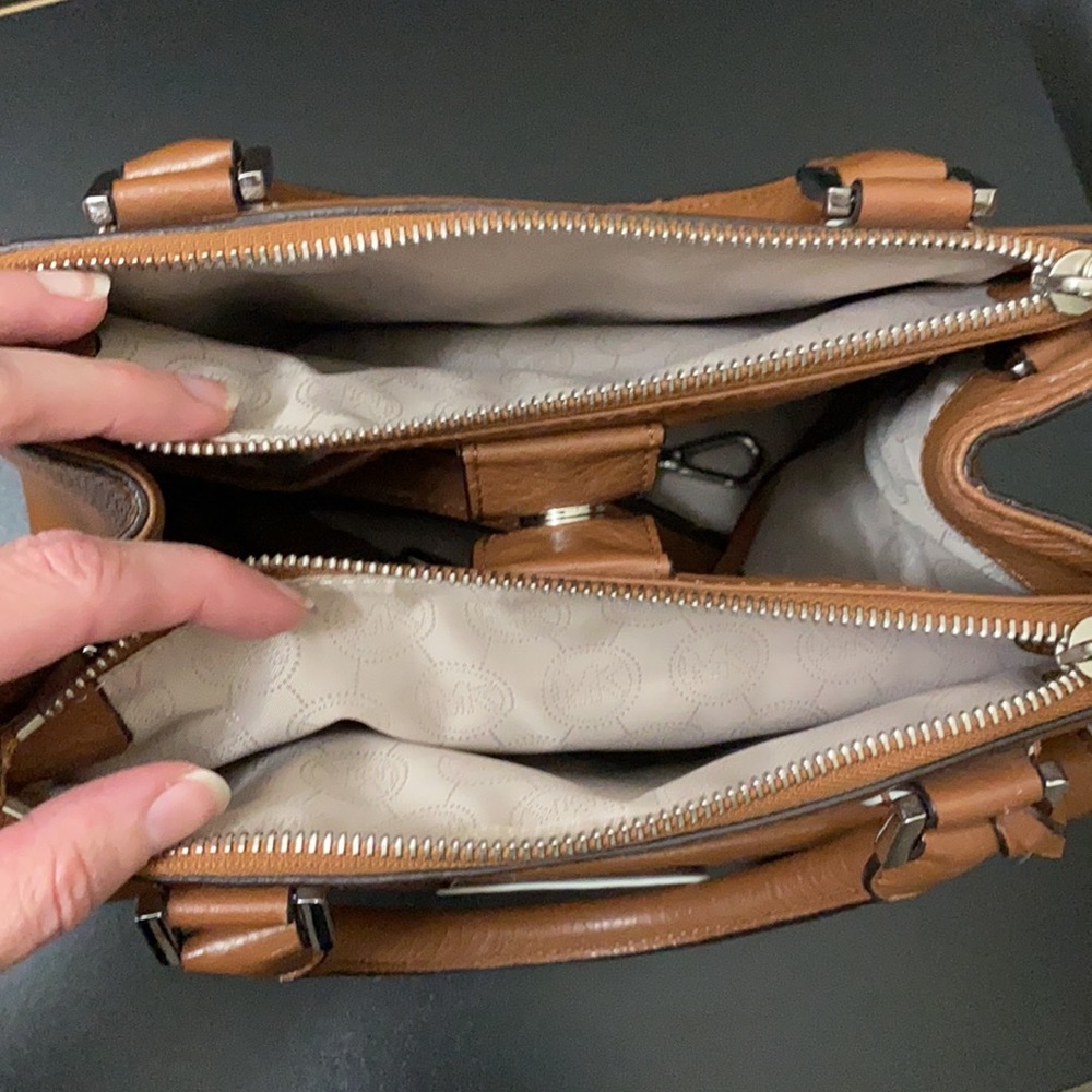 Michael Kors Purse - Picture 11 of 11